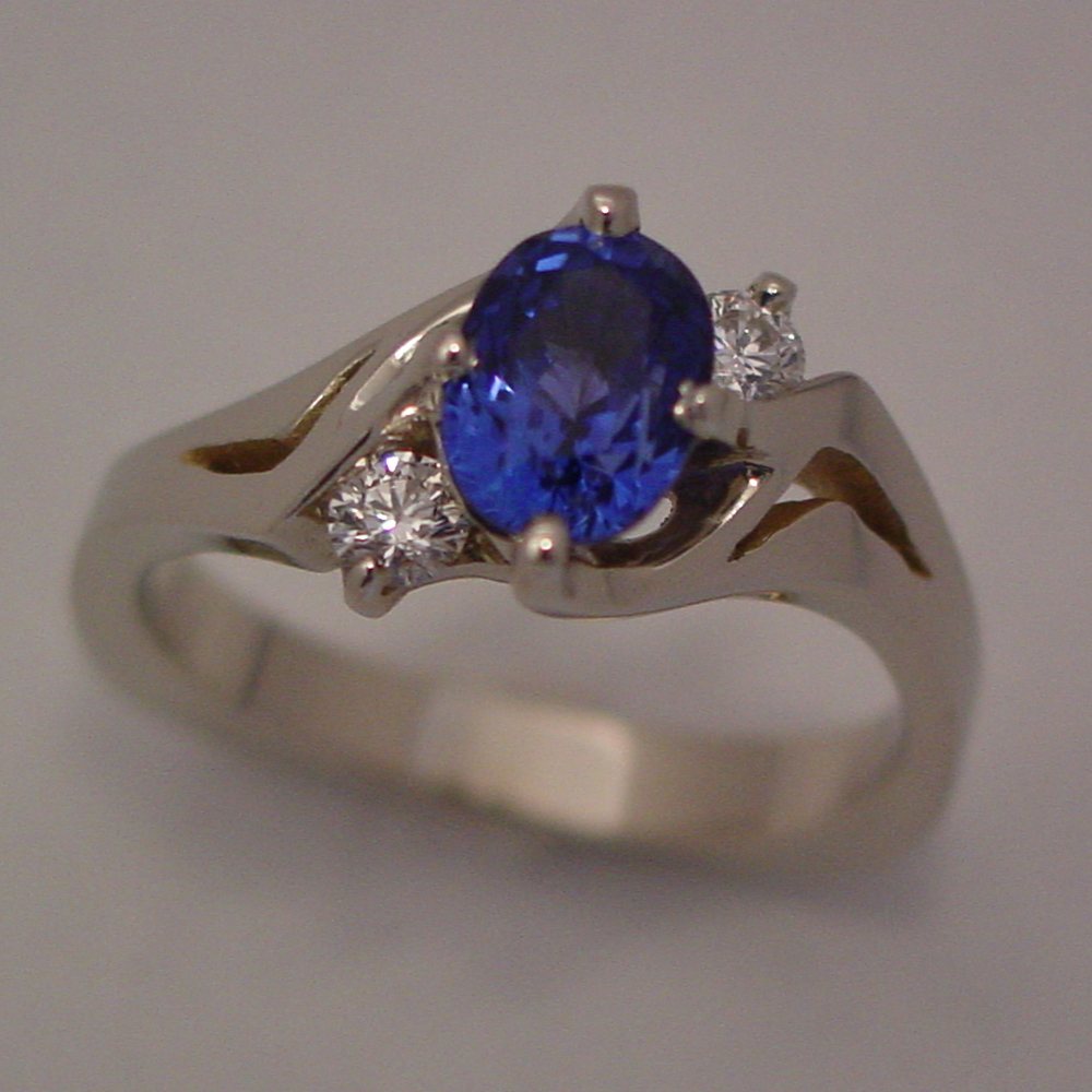 14k White Gold Oval Sapphire and Diamond Kona Ring