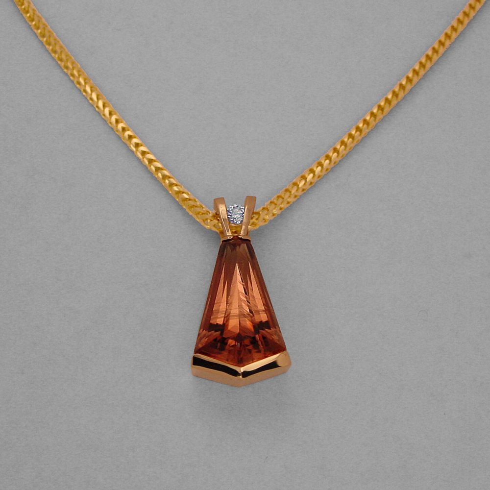 14k Yellow Gold Oregon Sunstone Pendan